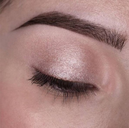 Kredka Long Lasting 30L w odcieniu Kwarc Różowy Perłowy – trwały cień o perłowym blasku dla efektownego makijażu! Kredka Long Lasting 30L w odcieniu Kwarc Różowy Perłowy – trwały cień o perłowym blasku dla efektownego makijażu!
