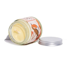 Naturalna świeca sojowa RUDZIK o korzennym aromacie. Wypełnij wnętrze ciepłem przypraw i stwórz wyjątkowy, przytulny nastrój.